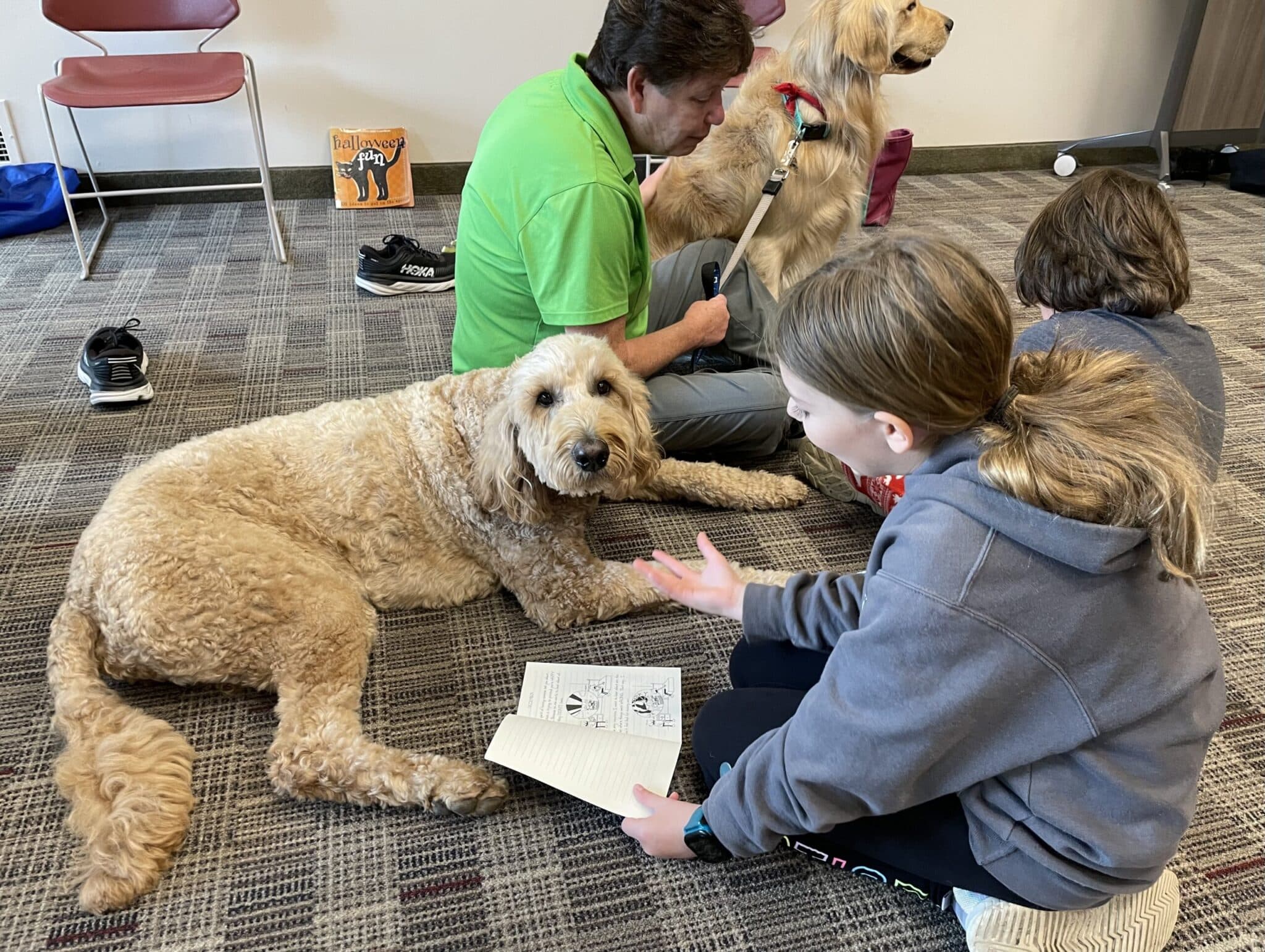 Reading Rover Dogs Reading to Rover Brings Tale Waggin’ Good Time to Library | Geauga ...