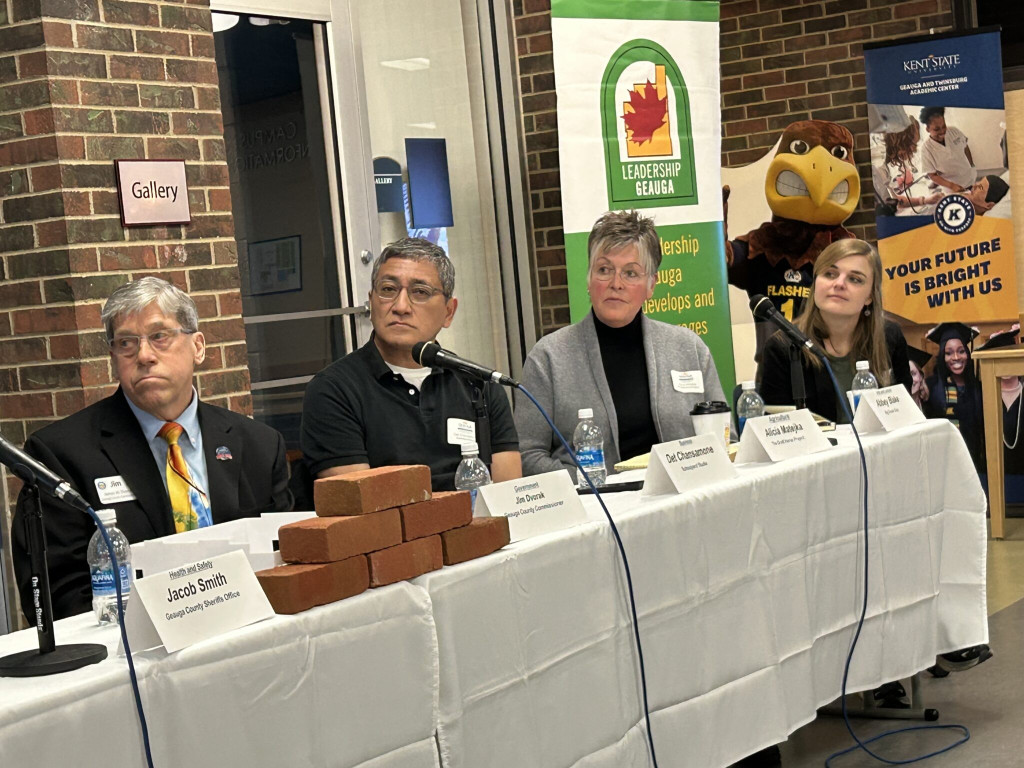 GGP Crowd Views the Future at State of Geauga | Geauga County Maple Leaf